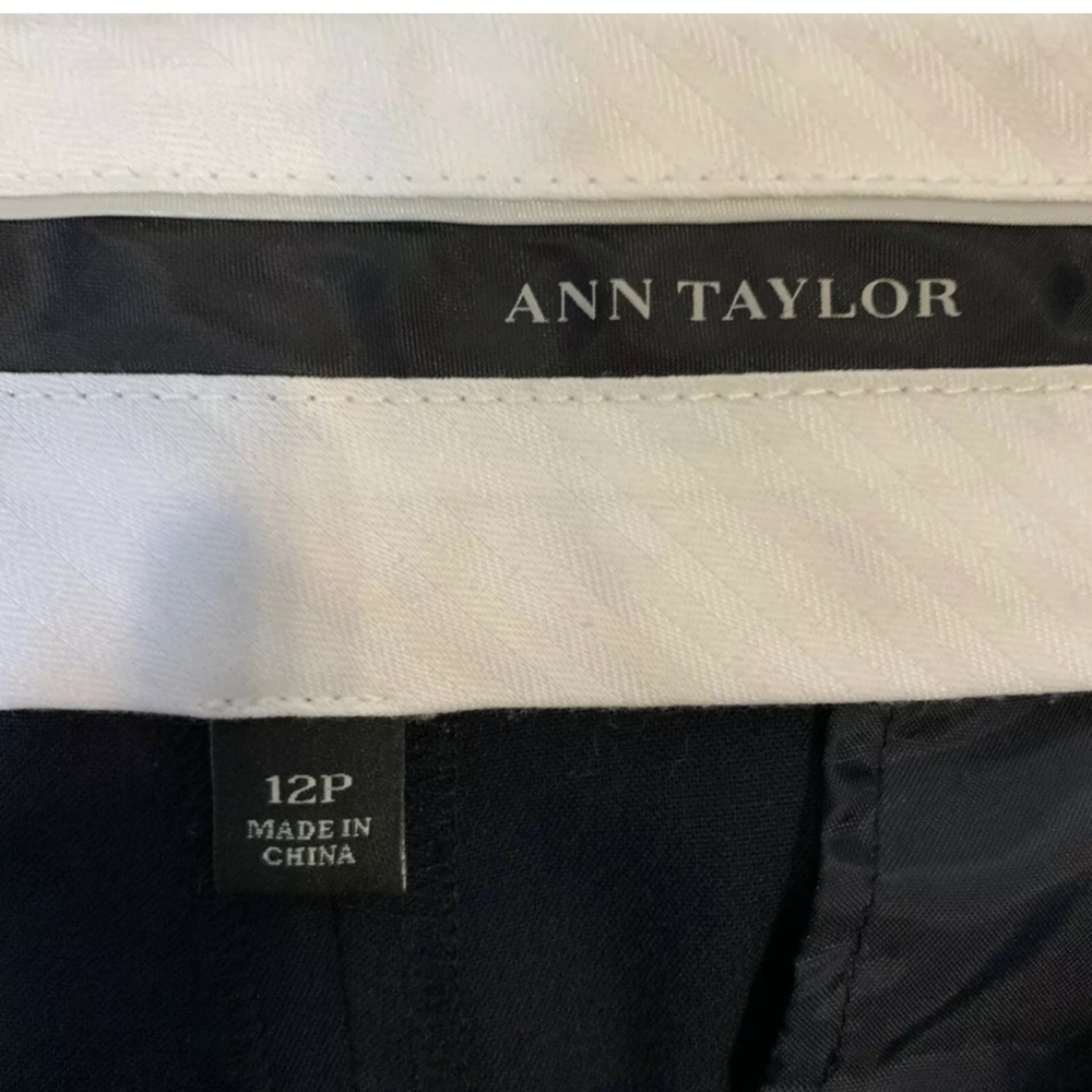 ANN TAYLOR Petite Black Straight Leg Dress Pants - Picture 3 of 3